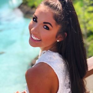 Meet your Posher, Fallon